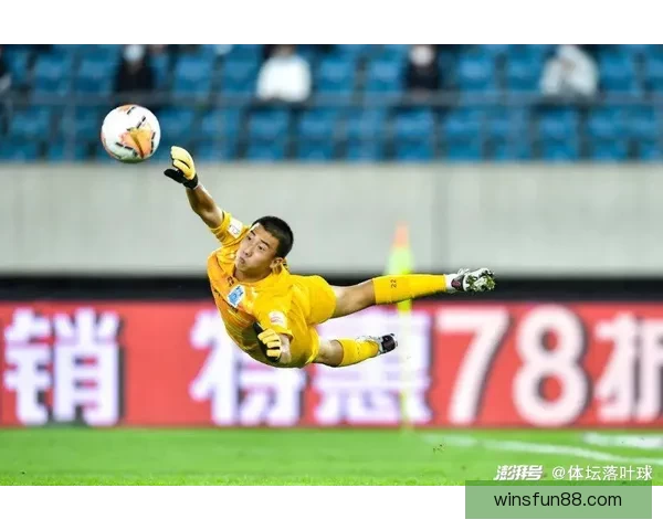 以萨福诺夫直言侵略与动脑门将定位朗斯之战已无容错空间压力拉满